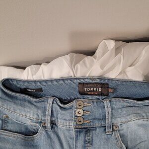 Torrid Premium Jegging  Distressed SZ 10R